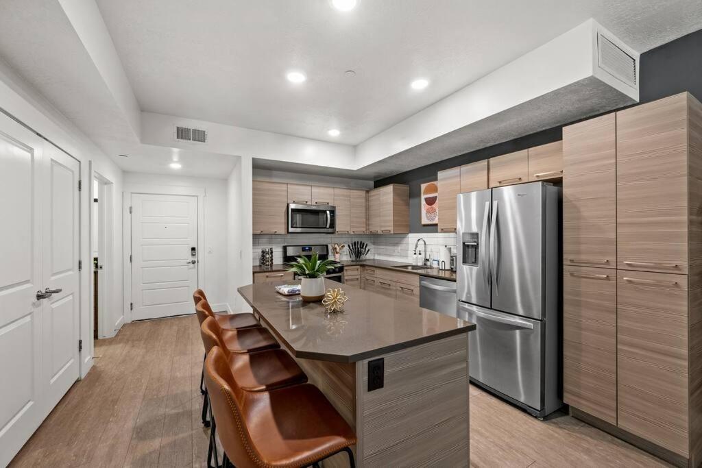 Ferienwohnung Luxurious Retreat In Slc Salt Lake City Exterior foto